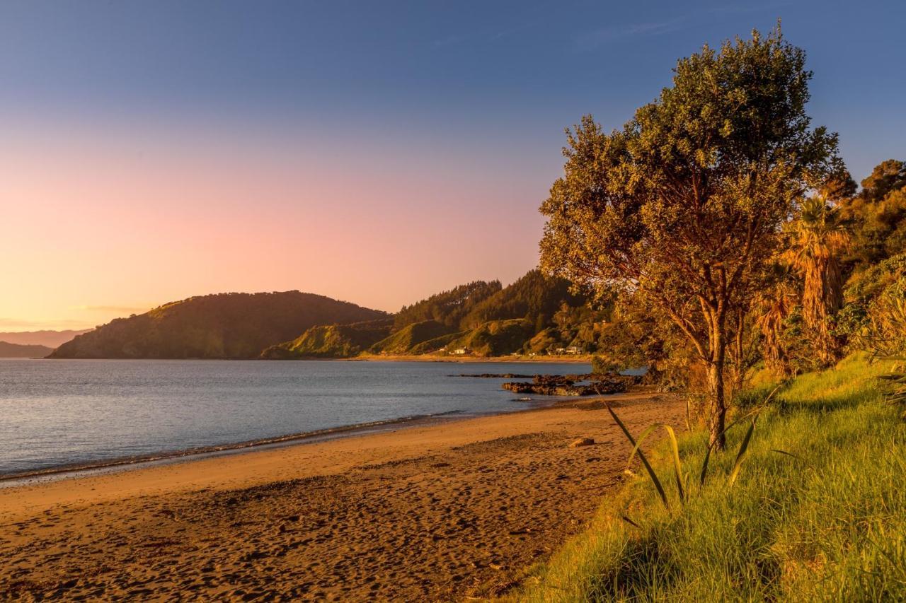 Little Donkey Bay Villa Russell Bagian luar foto