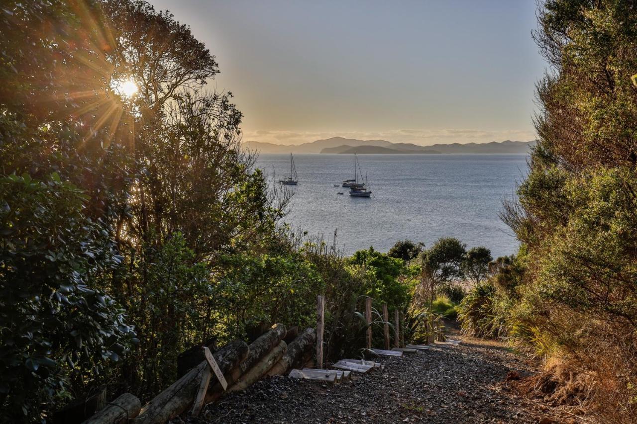 Little Donkey Bay Villa Russell Bagian luar foto
